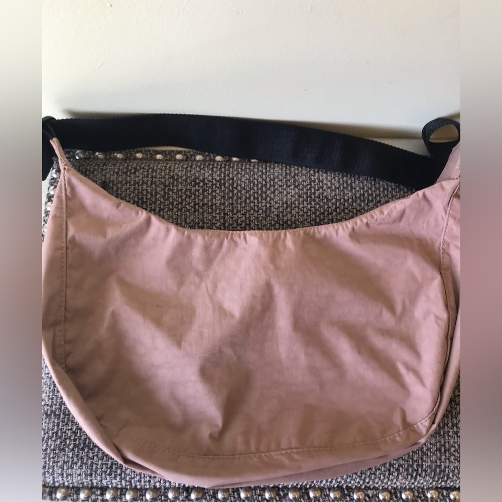 Baggu Taupe Medium Crescent